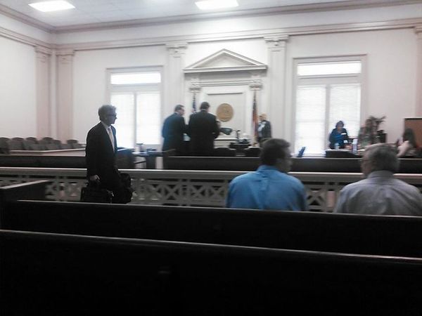 600x450 Attorneys preparing for hearing, in Grasping at semicolons: Sabal Trail fail in Leesburg, by John S. Quarterman, for SpectraBusters.org, 24 March 2015