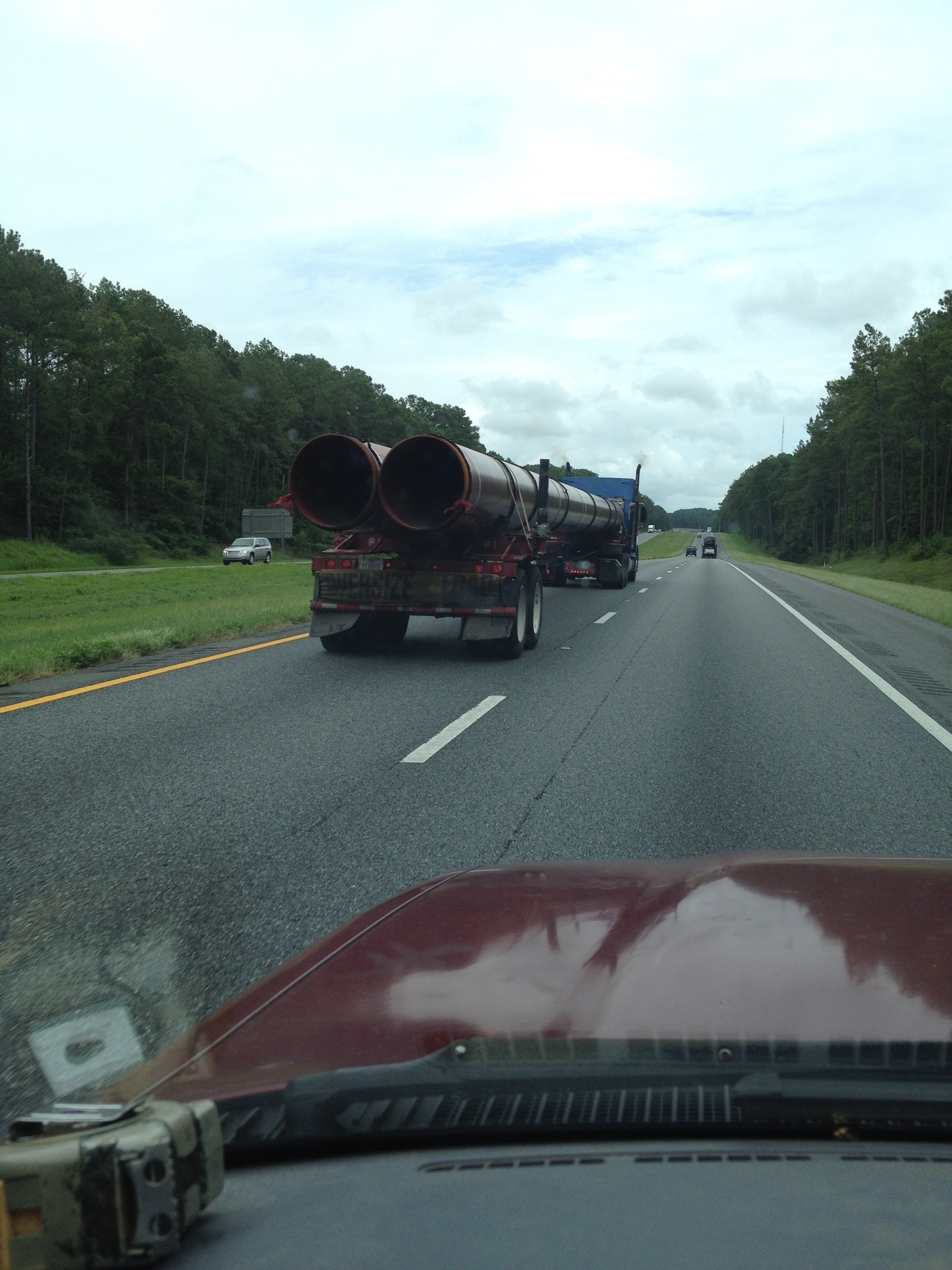 2448x3264 Looks like 36-inch pipe, in Pipe trucking south in Florida, by Bill Sagues, for SpectraBusters.org, 11 August 2016